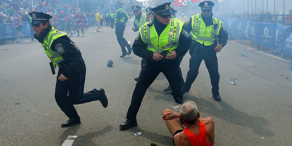 Deux bombes explosent à Boston et secouent l’Amérique