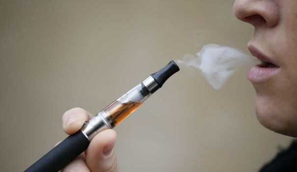 La cigarette électronique fait baisser les ventes de tabac