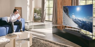 Louer une TV Smasung 4K incurvée 165 cm